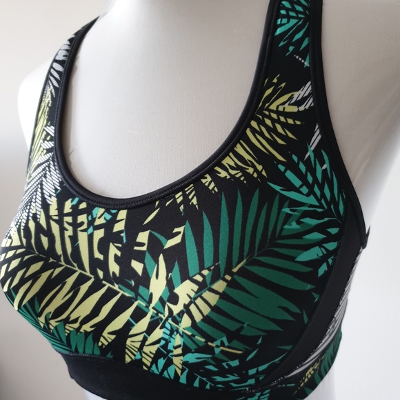 2 for $50 | Bras n Things sports bra, size US 4 - Picture 2 of 4